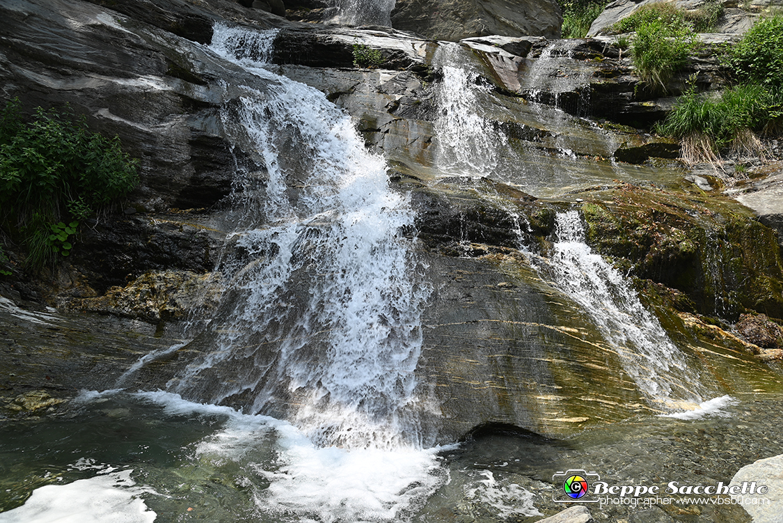 VBS_3080 - Novalesa - Abbazia. Parrocchia. Cascata del Rio Bard.jpg